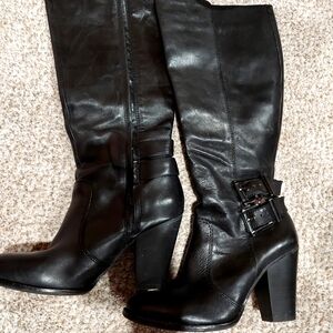 Size 8 Sleek Black Heeled Boots